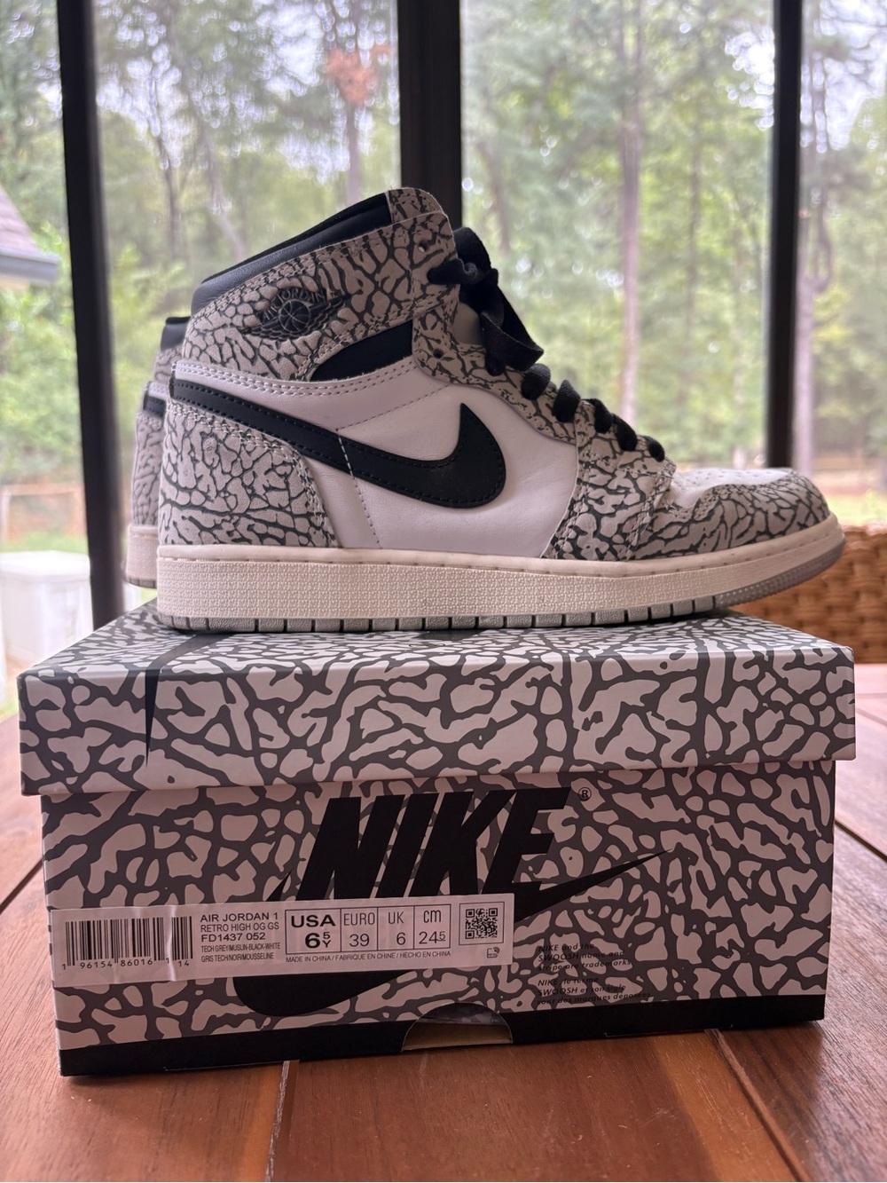 Nike Air Jordan 1 Retro High OG GS Sneakers - White Cement size 6.5Y